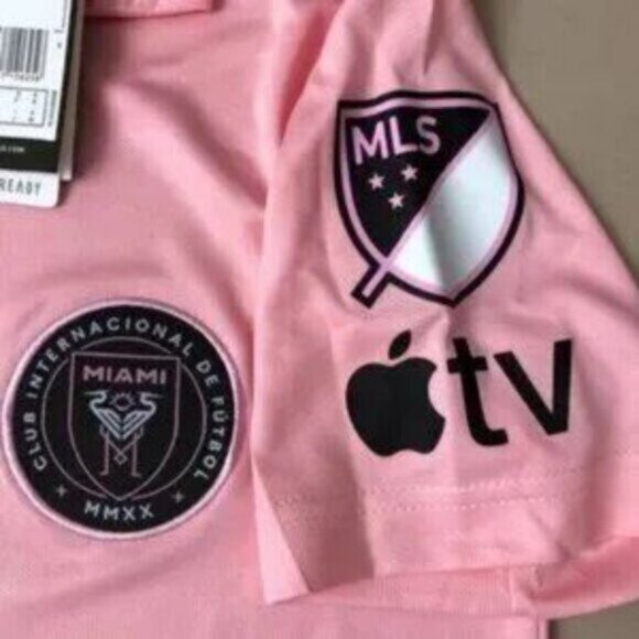 Kids - 2023 Inter Miami Home #10 Messi Soccer Jersey and Shorts Set - Picture 6 of 8